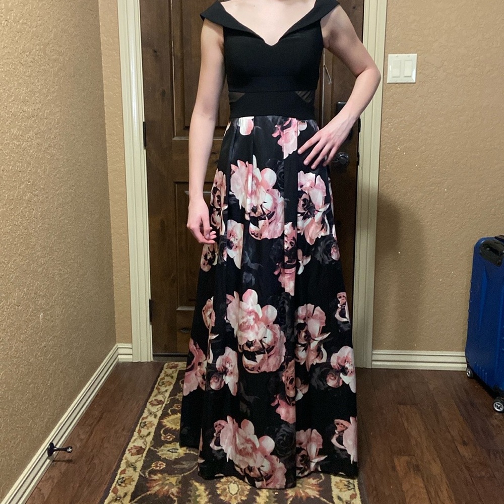 Beautiful Gown On/Off the Shoulders by Escape.  EUC!